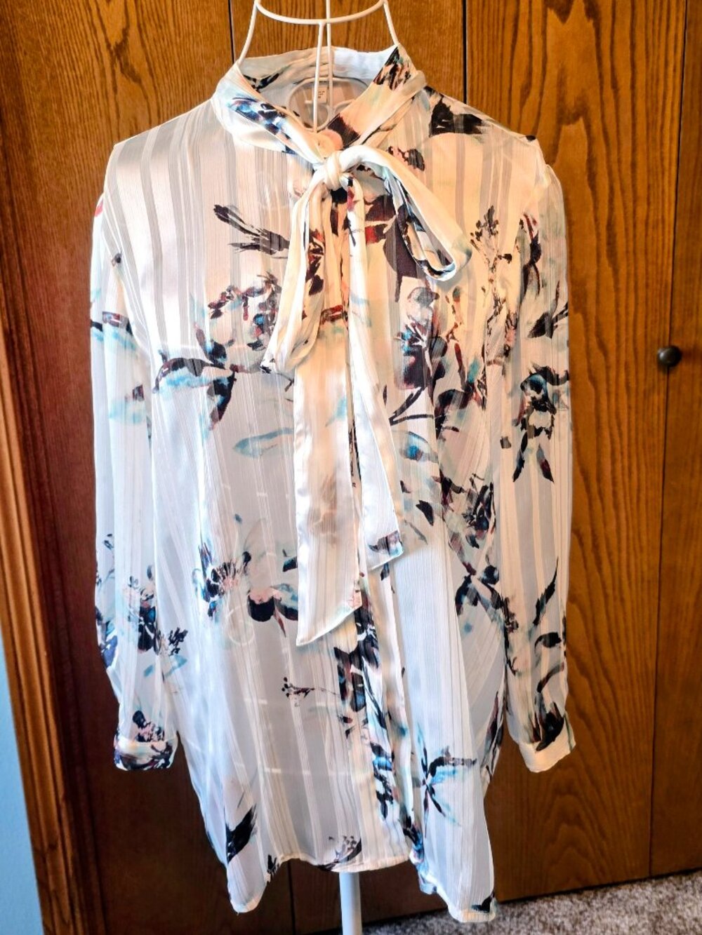 Guess Semi Sheer Floral Blouse w/ Removable Sash Bow – Size M